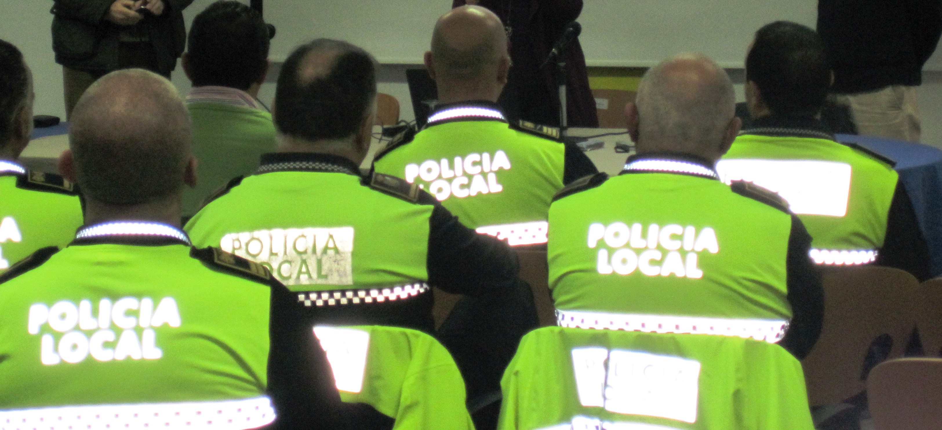 Polis