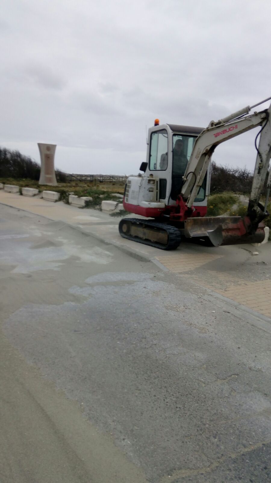 retirada arena sobrevela