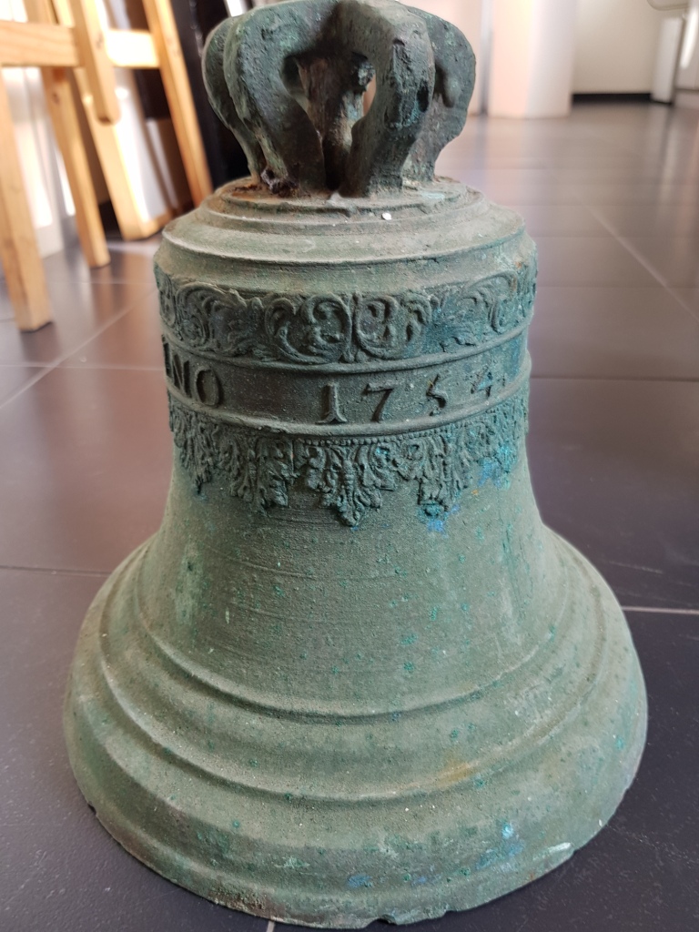 CAMPANA 1754