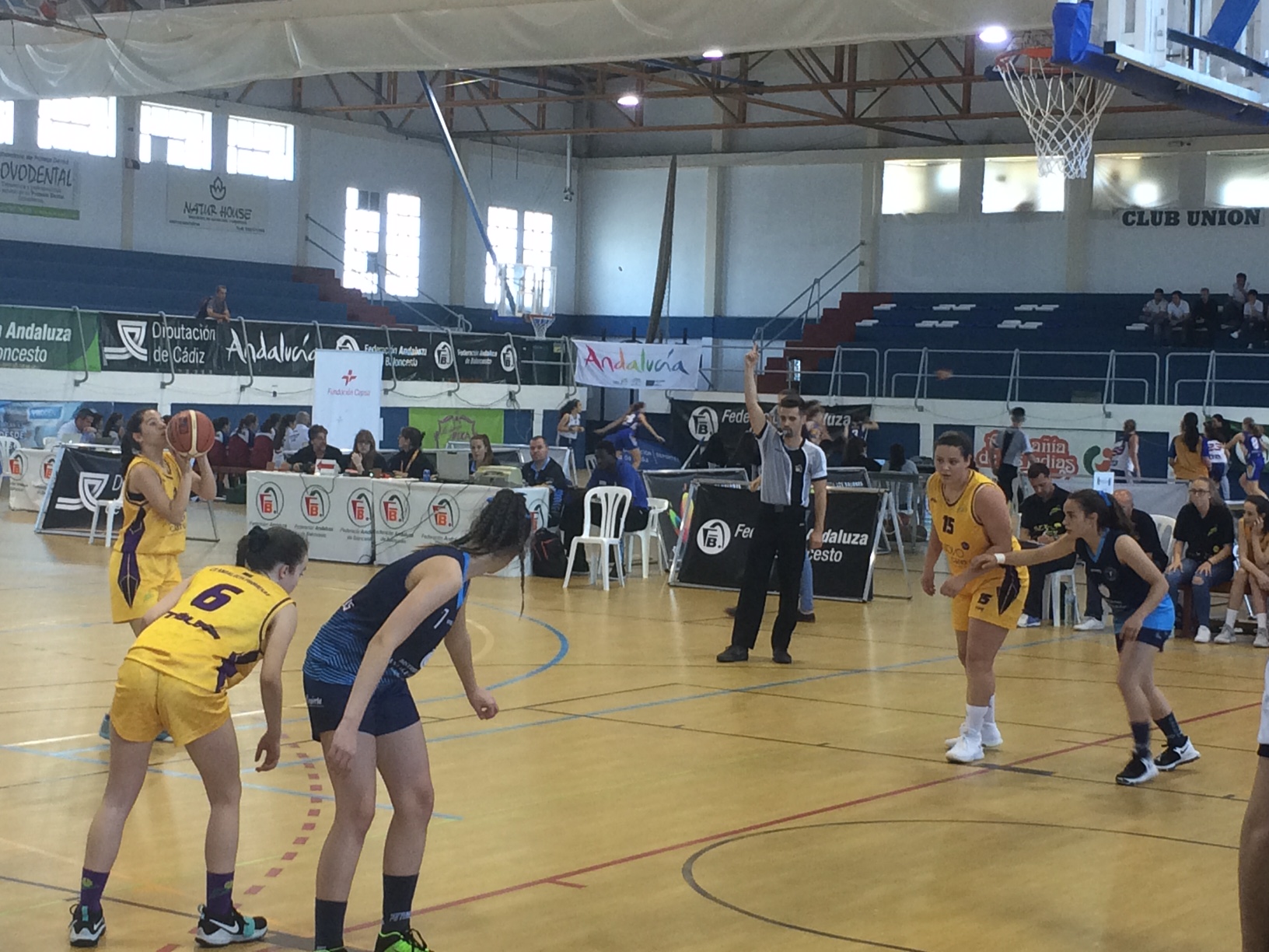 Inicio campeonato baloncesto femenino