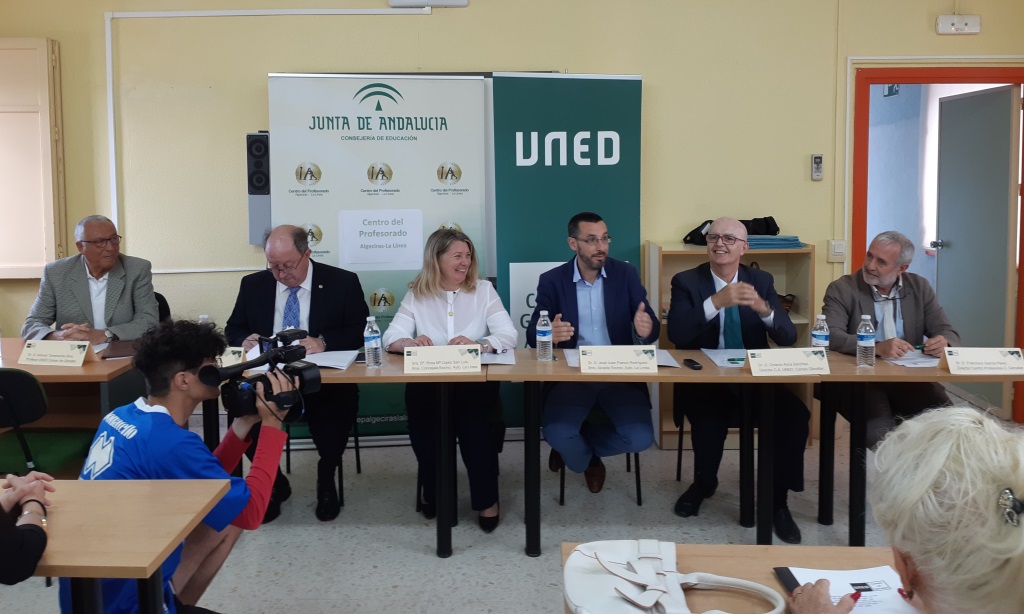 Entrega diplomas UNED