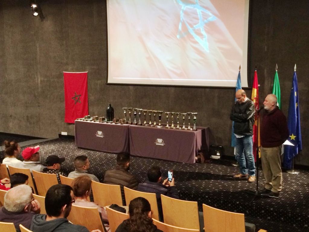 DOS ORILLAS 1