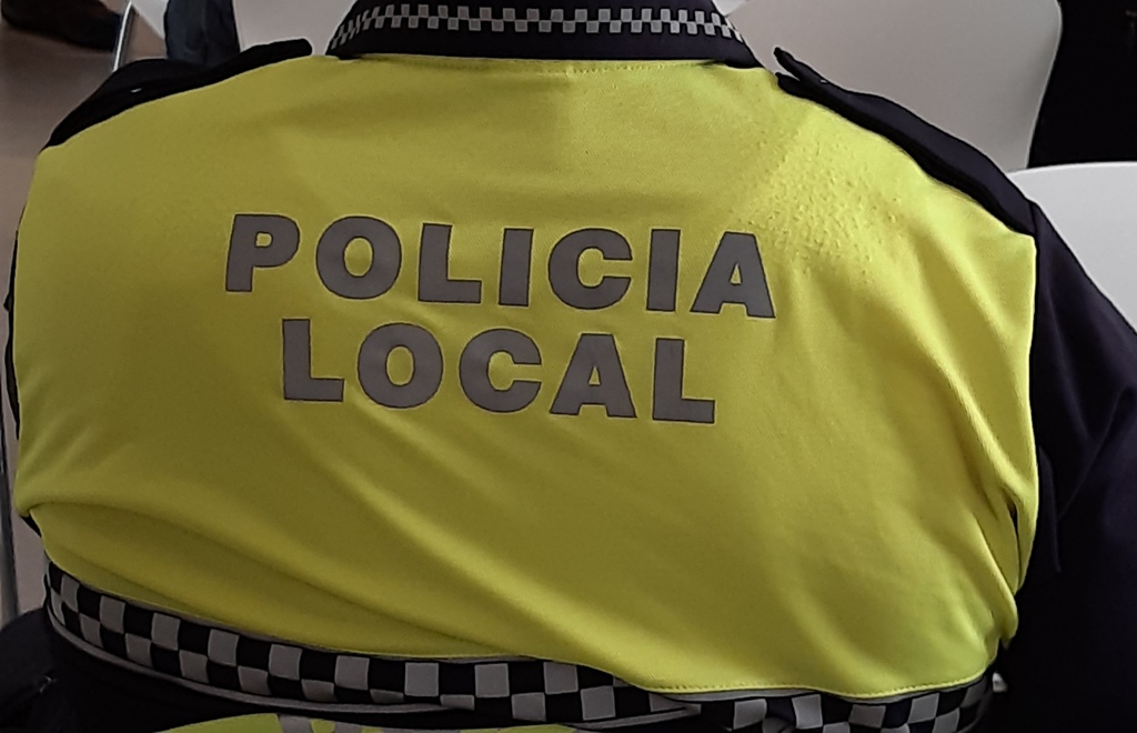 Policia Local back