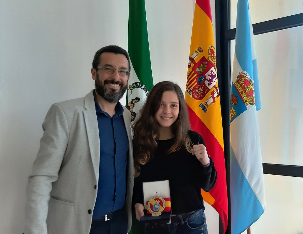 Alcalde con Luna Mairena