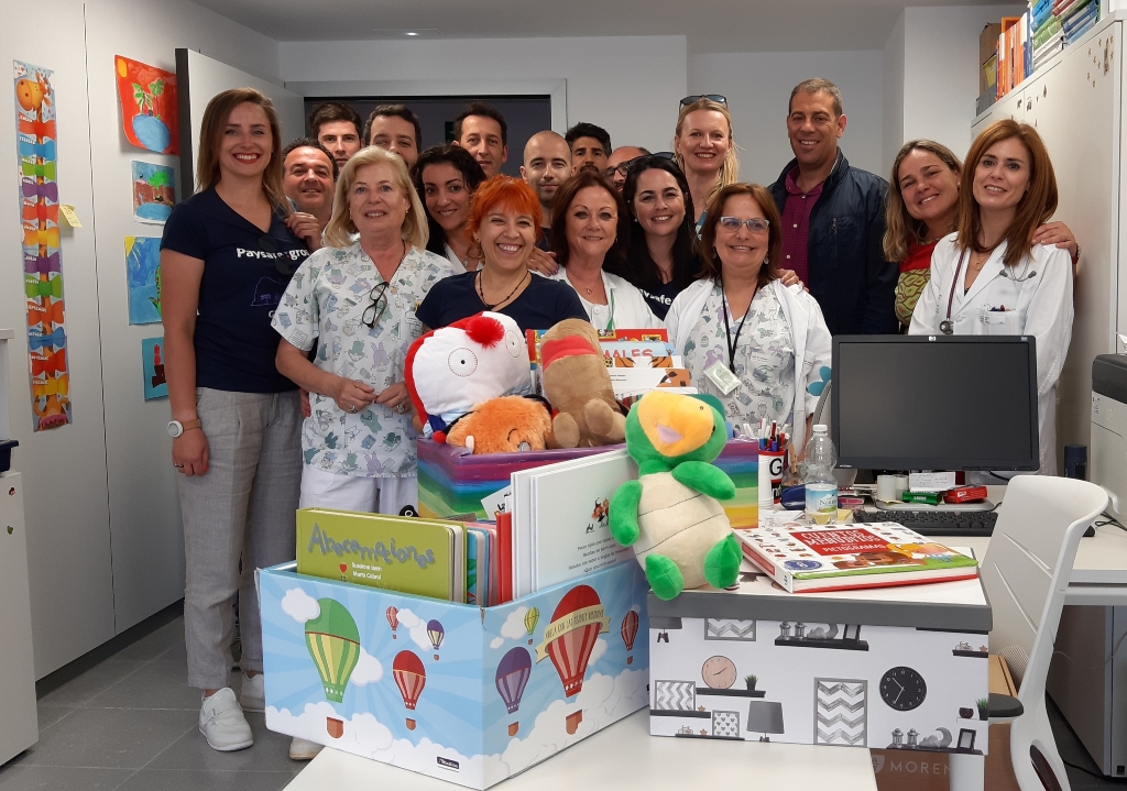 Entrega material infantil pediatria