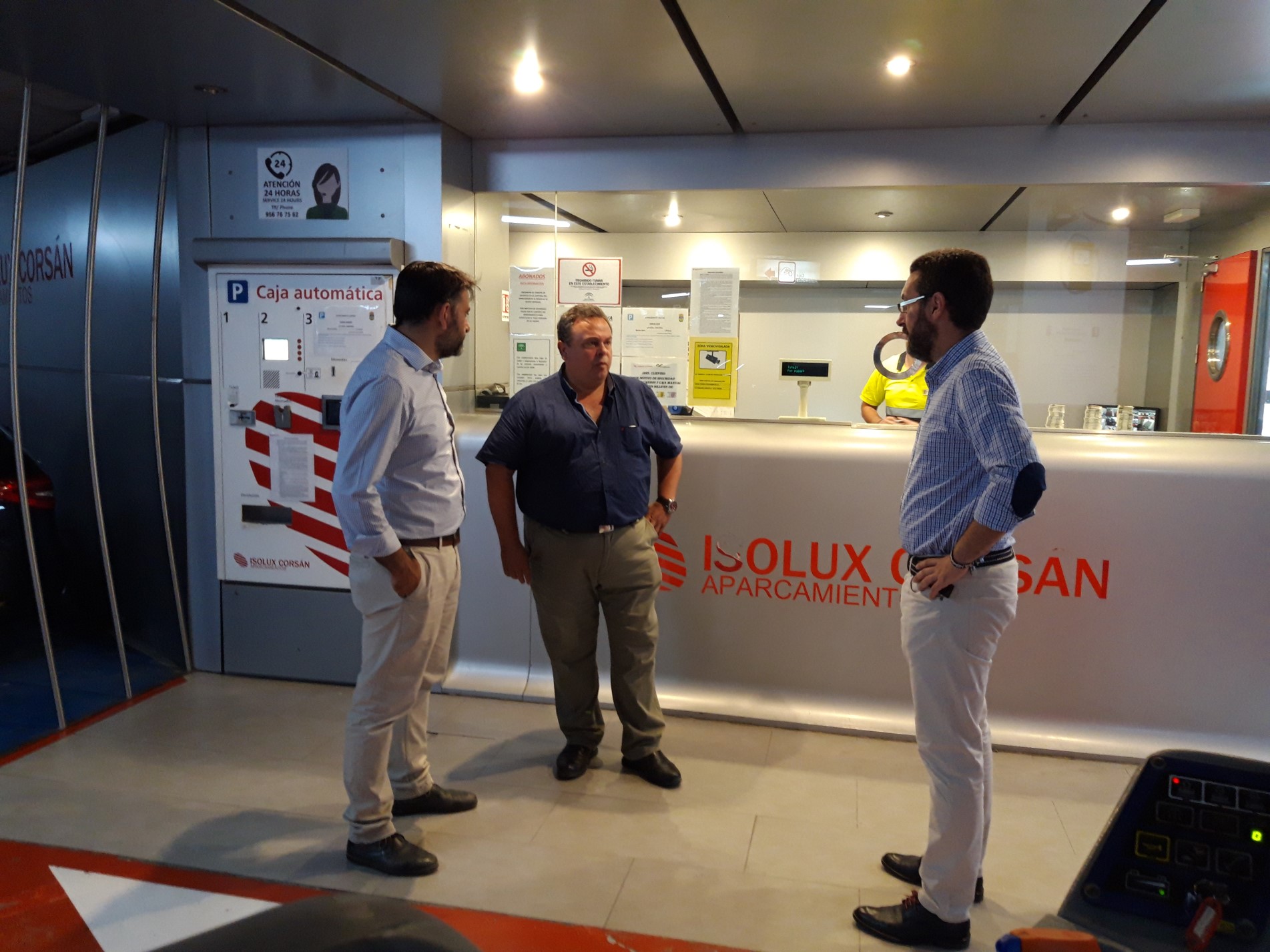 Alcalde en parking Isolux Corsan