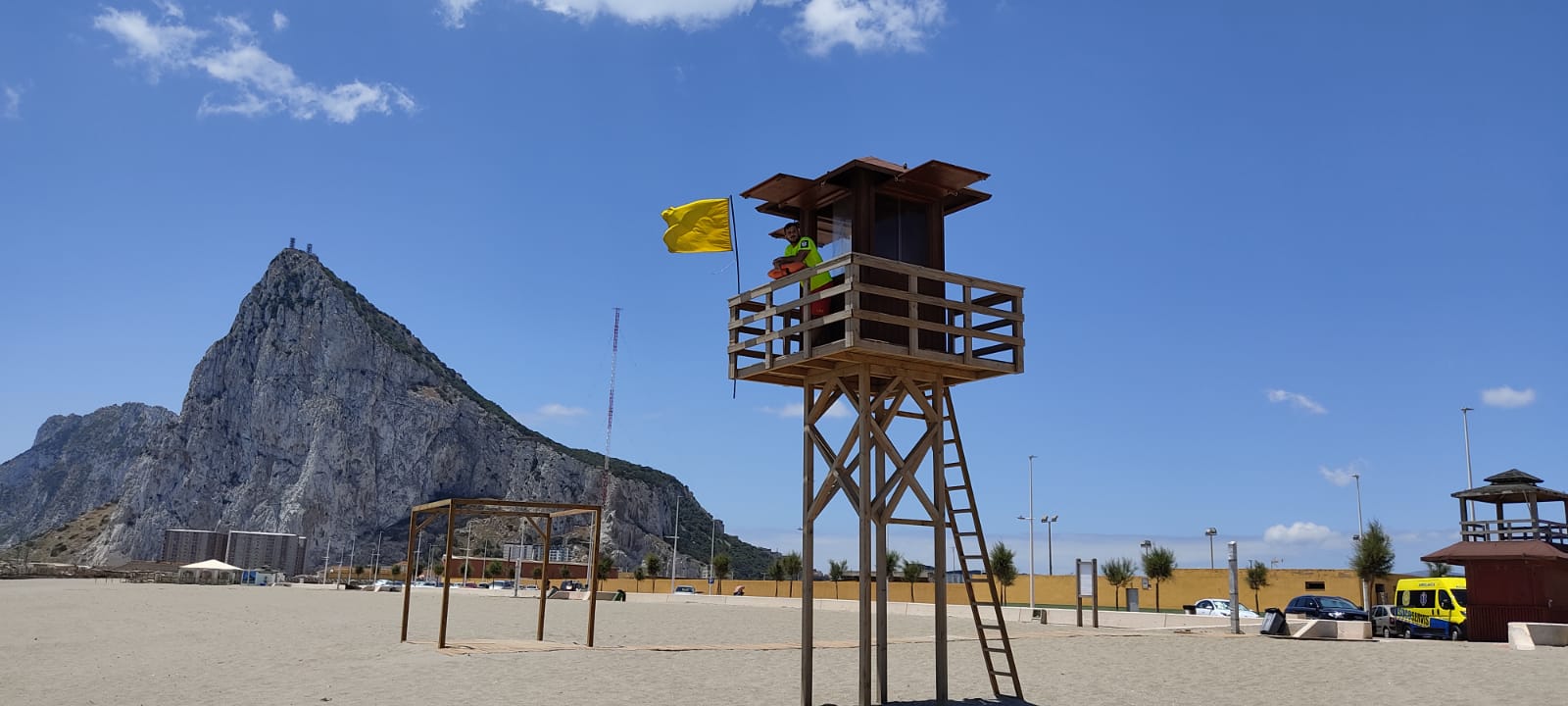 Playa Santa Barbara socorrista torre vigilancia 2