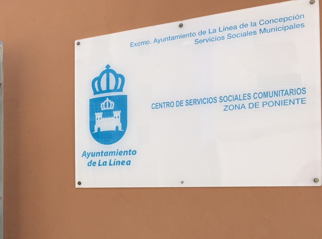 Asuntos Sociales Poniente entrada